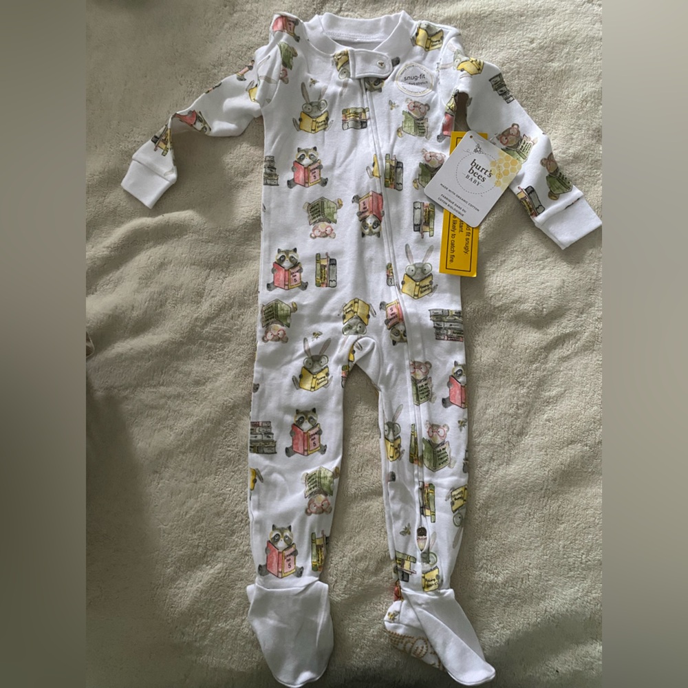 Burt’s Bees Baby onesie. Sz. 12-18 months. NWT.